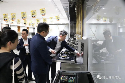 绍兴市统计局副局长曹绘宏一行调研雅士林集成灶，助力企业市场高质量发展